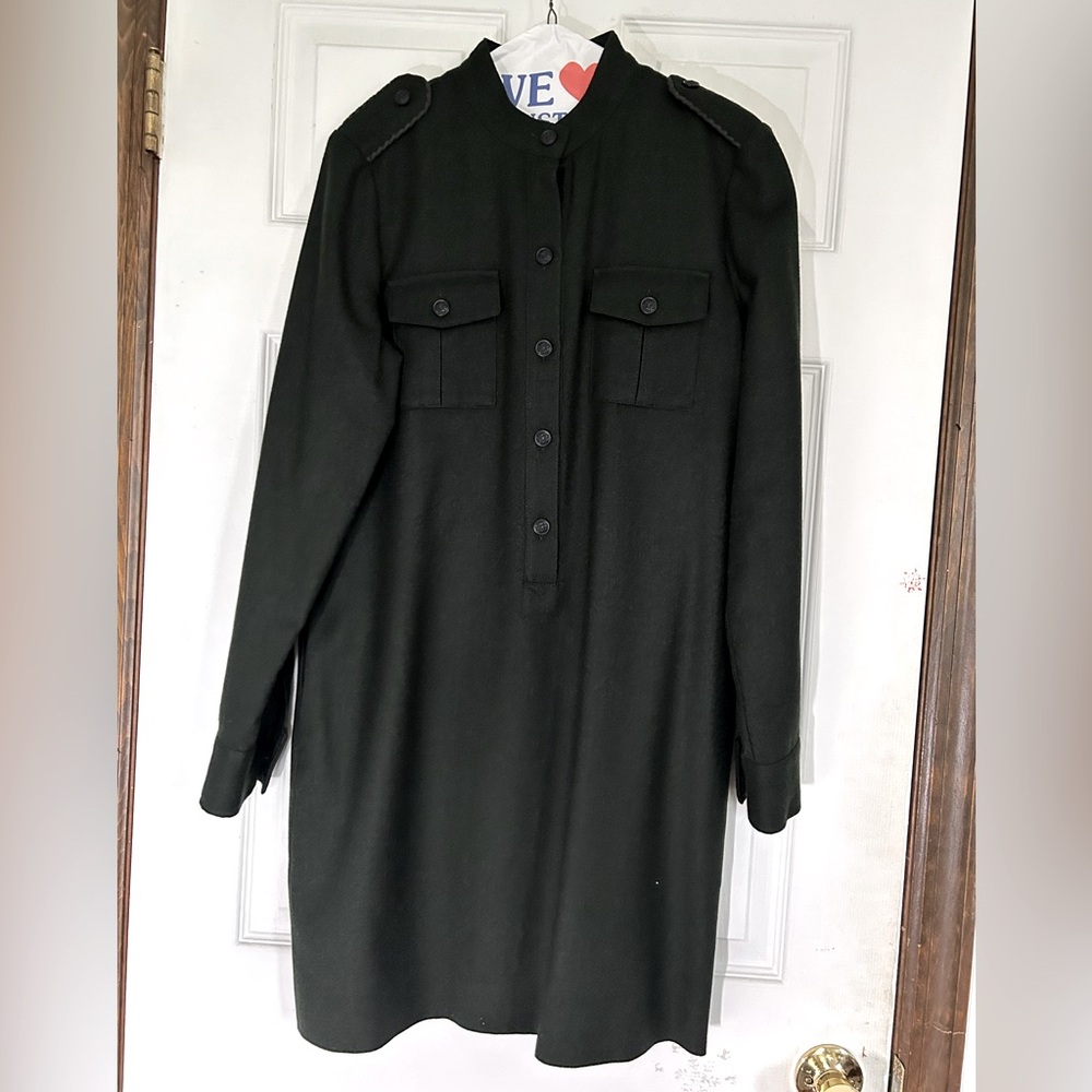Banana Republic Wool dress. not a thick outside winter coat. Like new. Size 8
